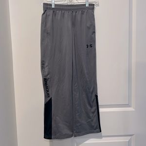 Great condition boys Under Armour athletic pants